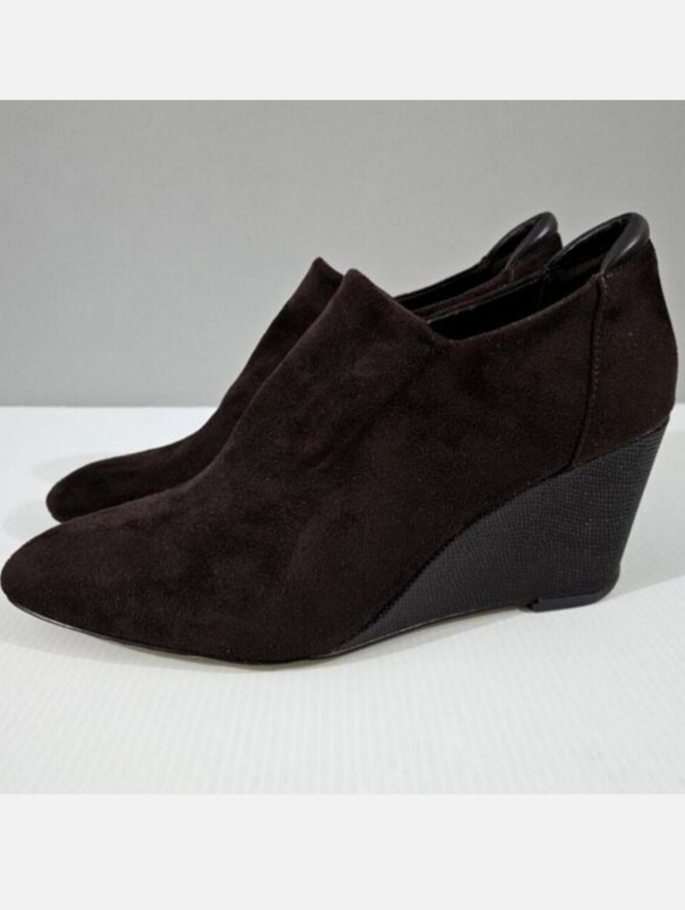 Donald Pliner Tanah Wedge Bootie Womens 9.5 Brown Stretch Suede Shootie Fall